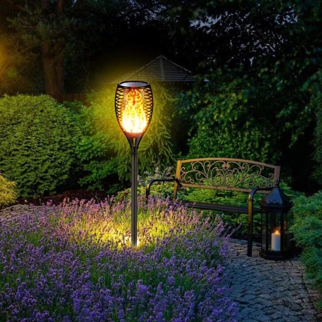 Solar Flame LED Garden Decoration Light